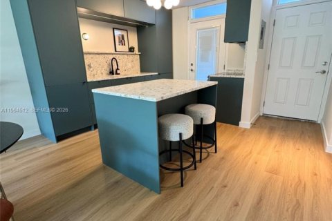 Condominio en alquiler en Miami Beach, Florida, 1 dormitorio, 65.03 m2 № 2029897 - foto 7