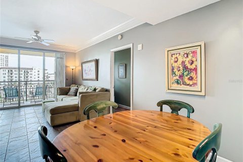 Condo in Tampa, Florida, 2 bedrooms  № 1436038 - photo 15