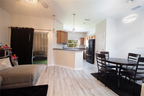 Touwnhouse à vendre à Tampa, Floride: 3 chambres, 140.56 m2 № 1904492 - photo 2