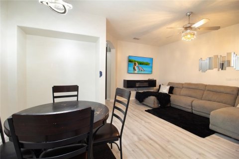 Touwnhouse à vendre à Tampa, Floride: 3 chambres, 140.56 m2 № 1904492 - photo 3