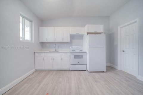 Villa ou maison à louer à Miami, Floride: 3 chambres, 60.39 m2 № 1963466 - photo 9