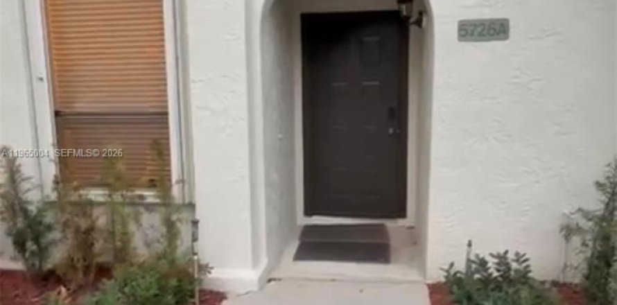 Condo in Boca Raton, Florida, 2 bedrooms № 2030957