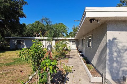 Villa ou maison à vendre à Plant City, Floride: 5 chambres, 253.99 m2 № 2143505 - photo 3
