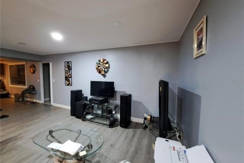 Villa ou maison à vendre à Plant City, Floride: 5 chambres, 253.99 m2 № 2143505 - photo 11