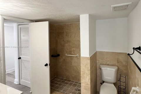 Copropriété à louer à Hialeah, Floride: 2 chambres, 98.48 m2 № 1948974 - photo 25