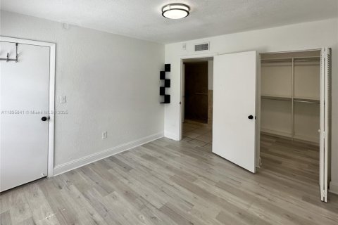 Copropriété à louer à Hialeah, Floride: 2 chambres, 98.48 m2 № 1948974 - photo 21