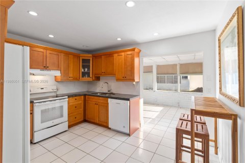 Villa ou maison à vendre à Tamarac, Floride: 2 chambres, 98.66 m2 № 2058935 - photo 6