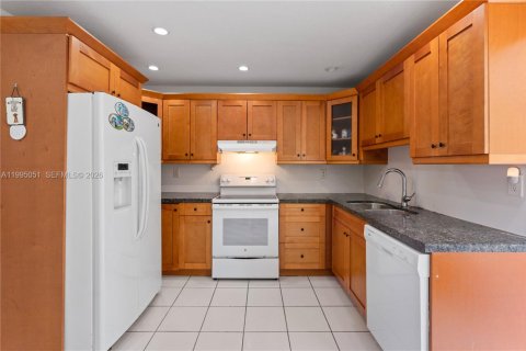 Villa ou maison à vendre à Tamarac, Floride: 2 chambres, 98.66 m2 № 2058935 - photo 7