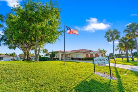 Villa ou maison à vendre à Tamarac, Floride: 2 chambres, 98.66 m2 № 2058935 - photo 19