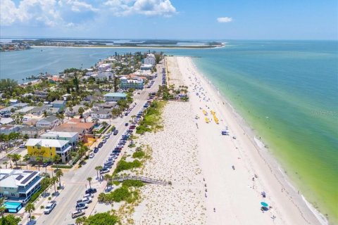 Casa en venta en Saint Pete Beach, Florida, 3 dormitorios, 178.28 m2 № 1906535 - foto 19