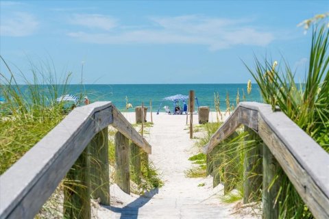 Casa en venta en Saint Pete Beach, Florida, 3 dormitorios, 178.28 m2 № 1906535 - foto 15