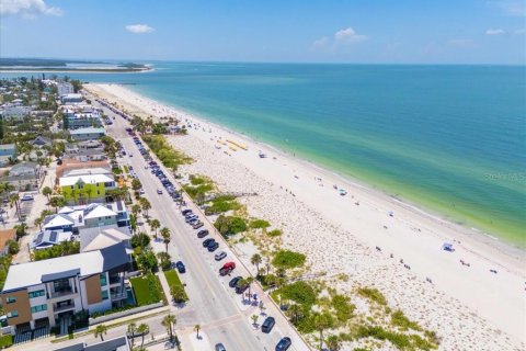 Casa en venta en Saint Pete Beach, Florida, 3 dormitorios, 178.28 m2 № 1906535 - foto 17