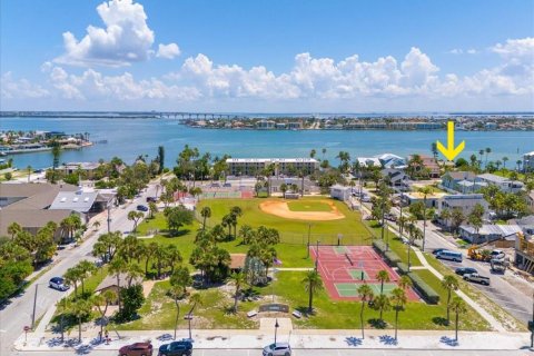 Casa en venta en Saint Pete Beach, Florida, 3 dormitorios, 178.28 m2 № 1906535 - foto 21