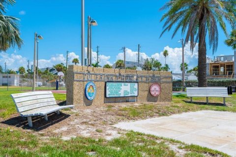 Casa en venta en Saint Pete Beach, Florida, 3 dormitorios, 178.28 m2 № 1906535 - foto 28
