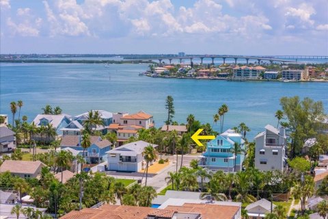 Casa en venta en Saint Pete Beach, Florida, 3 dormitorios, 178.28 m2 № 1906535 - foto 11
