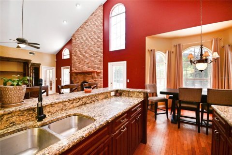 House in Port Orange, Florida 4 bedrooms, 294.78 sq.m. № 1736257 - photo 17