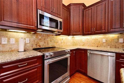 House in Port Orange, Florida 4 bedrooms, 294.78 sq.m. № 1736257 - photo 19