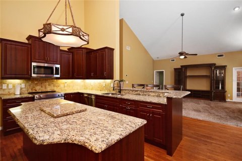 House in Port Orange, Florida 4 bedrooms, 294.78 sq.m. № 1736257 - photo 20