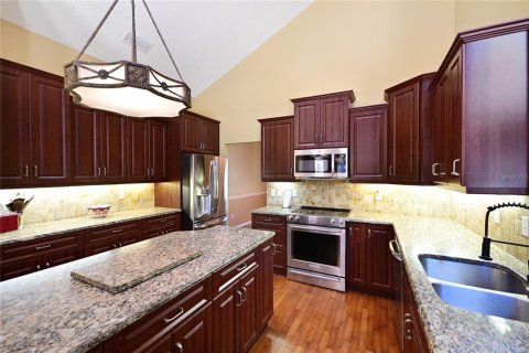 House in Port Orange, Florida 4 bedrooms, 294.78 sq.m. № 1736257 - photo 13