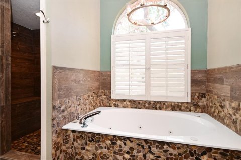 House in Port Orange, Florida 4 bedrooms, 294.78 sq.m. № 1736257 - photo 29