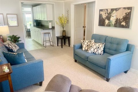 Casa en venta en Zephyrhills, Florida, 2 dormitorios, 61.32 m2 № 2258429 - foto 5