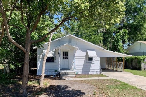 House in Zephyrhills, Florida 2 bedrooms, 61.32 sq.m. № 2258429