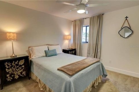 House in Fort Myers, Florida 2 bedrooms, 114.46 sq.m. № 1918321 - photo 15