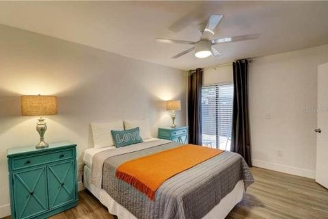 House in Fort Myers, Florida 2 bedrooms, 114.46 sq.m. № 1918321 - photo 10