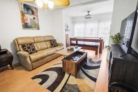Купить кондоминиум в Маргит, Флорида 4 комнаты, 73.39м2, № 2083561 - фото 6