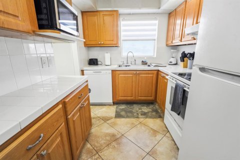 Купить кондоминиум в Маргит, Флорида 4 комнаты, 73.39м2, № 2083561 - фото 24