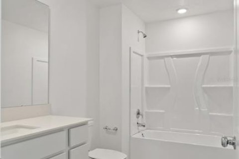 Villa ou maison à vendre à Eustis, Floride: 5 chambres, 196.21 m2 № 2425596 - photo 4