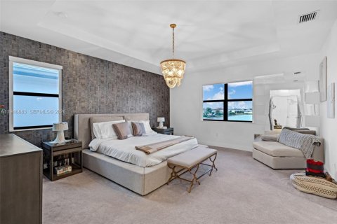 House in Miramar, Florida 5 bedrooms, 314.1 sq.m. № 2003070 - photo 28