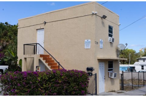 Apartamento en alquiler en West Palm Beach, Florida, 179.02 m2 № 1098751 - foto 1