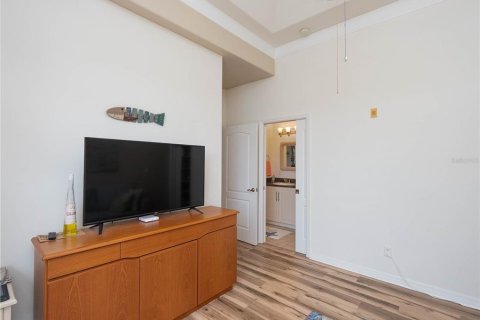 Condo in Venice, Florida, 2 bedrooms  № 2356476 - photo 27