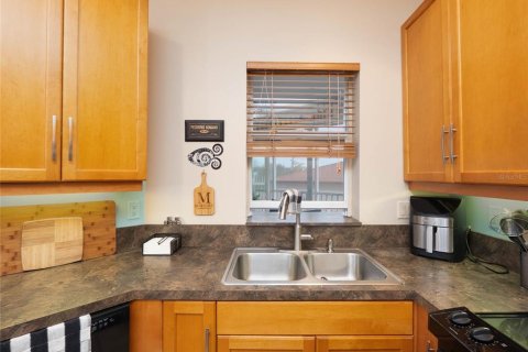 Condo in Venice, Florida, 2 bedrooms  № 2356476 - photo 13