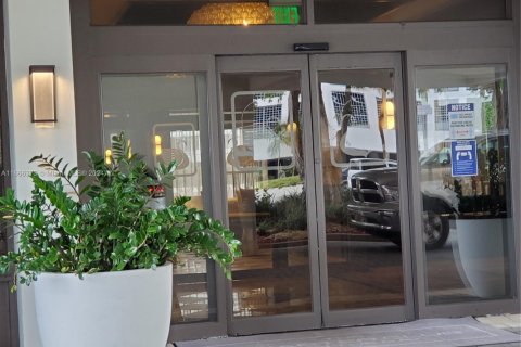 Condo in Miami, Florida, 1 bedroom  № 1868028 - photo 21