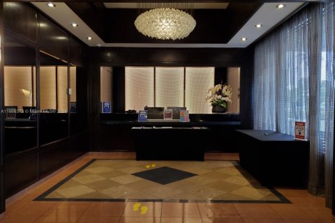 Condo in Miami, Florida, 1 bedroom  № 1868028 - photo 23