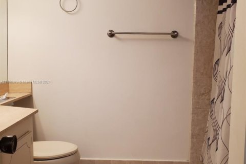 Condo in Miami, Florida, 1 bedroom  № 1868028 - photo 16