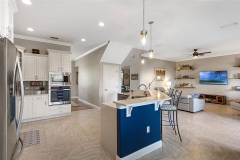 Casa en venta en Clermont, Florida, 4 dormitorios, 255.2 m2 № 1716747 - foto 2