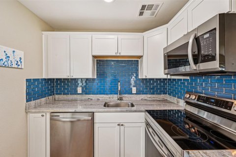 Condominio en venta en Sun City Center, Florida, 2 dormitorios, 89.19 m2 № 1917588 - foto 16
