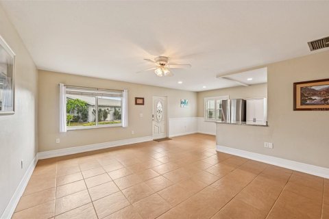 Condominio en venta en Sun City Center, Florida, 2 dormitorios, 89.19 m2 № 1917588 - foto 6