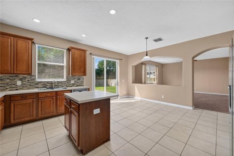House in Oakland, Florida 4 bedrooms, 230.96 sq.m. № 2225079 - photo 11