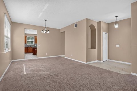 House in Oakland, Florida 4 bedrooms, 230.96 sq.m. № 2225079 - photo 9