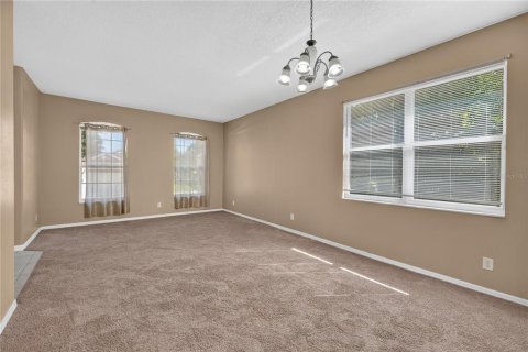 House in Oakland, Florida 4 bedrooms, 230.96 sq.m. № 2225079 - photo 8