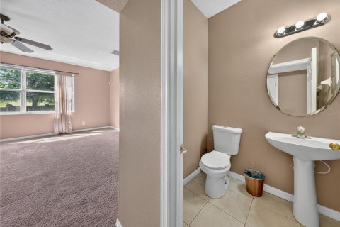 House in Oakland, Florida 4 bedrooms, 230.96 sq.m. № 2225079 - photo 24