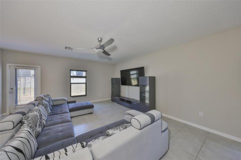 House in Riverview, Florida 5 bedrooms, 205.78 sq.m. № 1677214 - photo 9