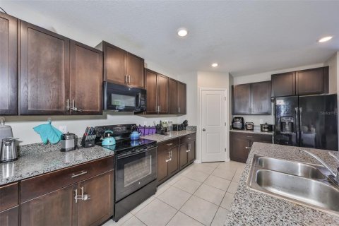 House in Riverview, Florida 5 bedrooms, 205.78 sq.m. № 1677214 - photo 6