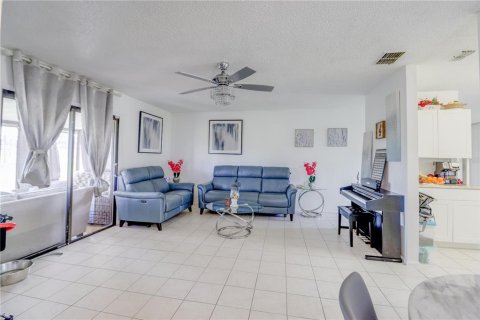 Casa en venta en Ocala, Florida, 2 dormitorios, 83.43 m2 № 1876158 - foto 14