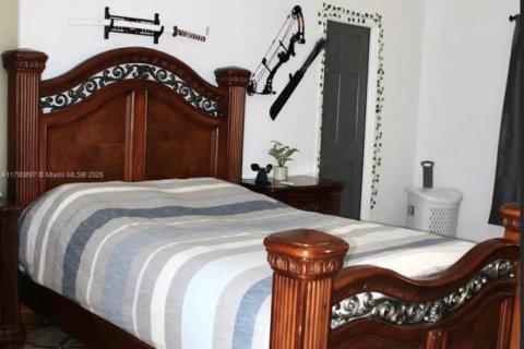 Купить виллу или дом в Хомстед, Флорида 6 спален, 525.73м2, № 1726613 - фото 22