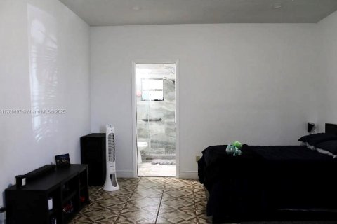 Купить виллу или дом в Хомстед, Флорида 6 спален, 525.73м2, № 1726613 - фото 23